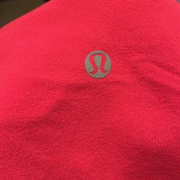 LuluLemon v-neck tank size 8 - Picture 5 of 7